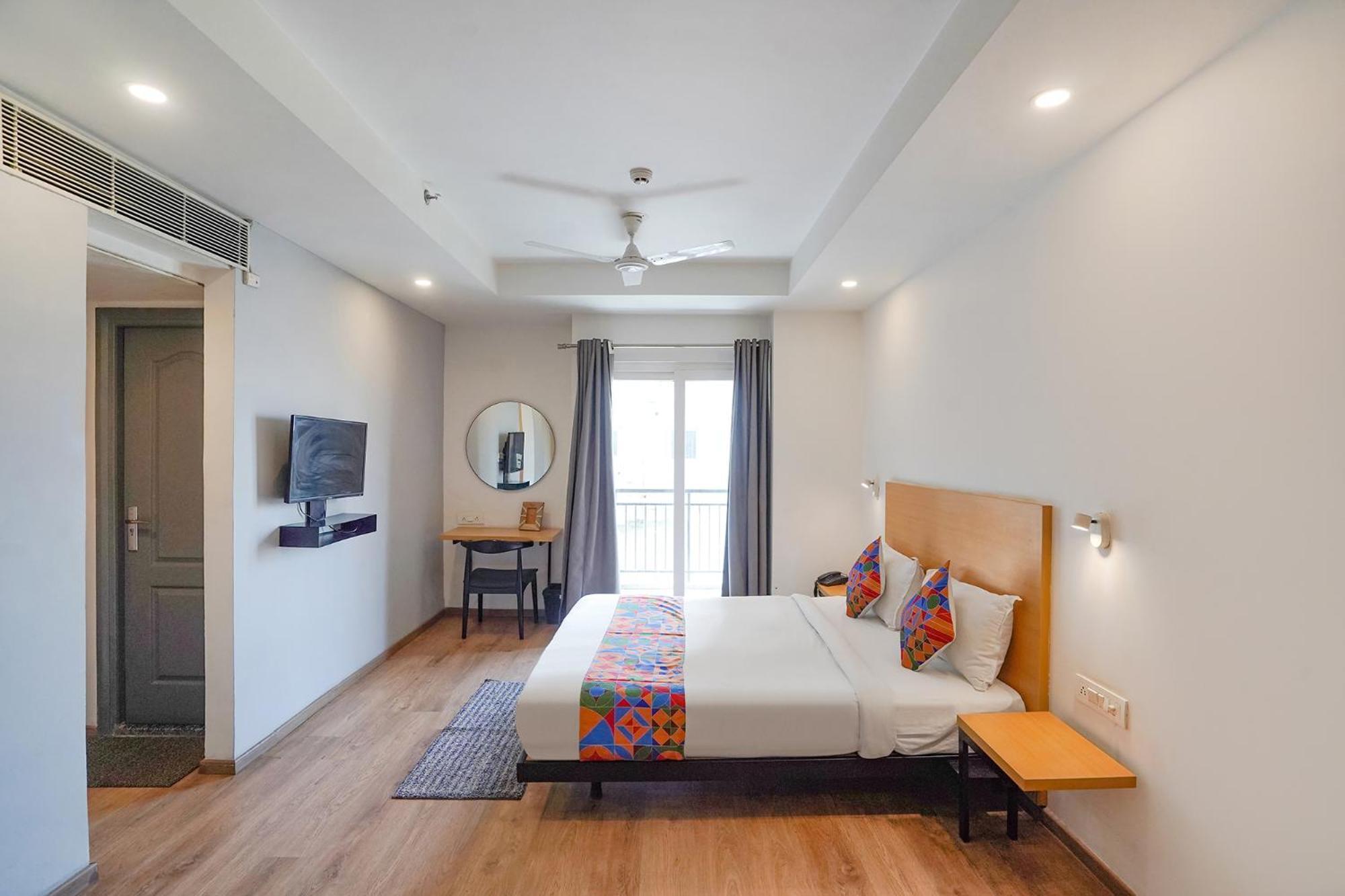 Fabhotel Prime Cloud 9 Газиабад Экстерьер фото